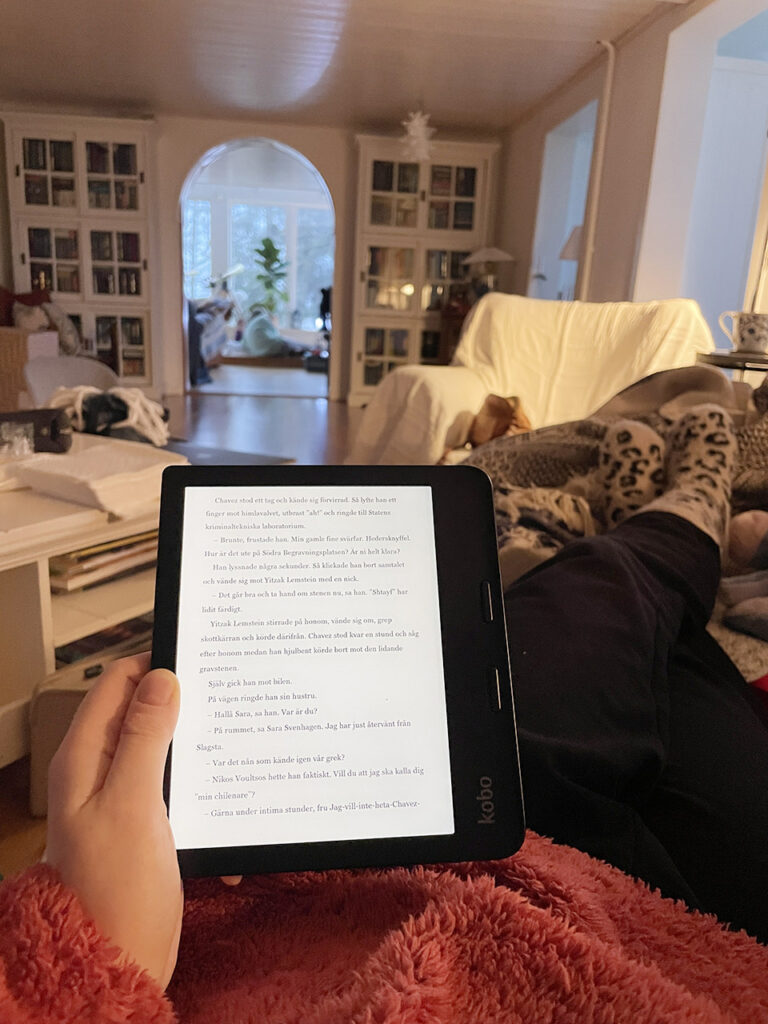 reading on a tablet vs a book